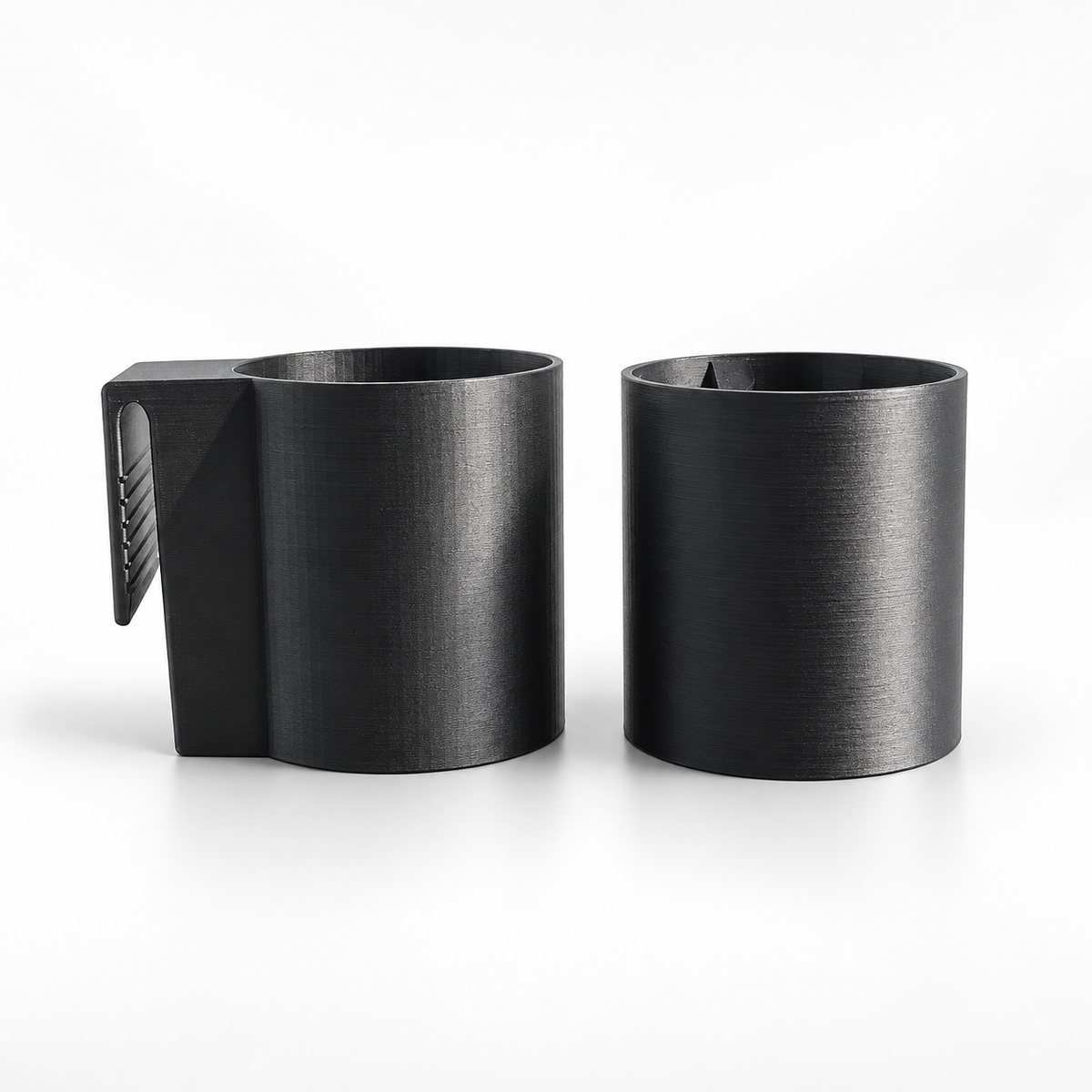 Polestar 2 / 4 - Clip-On Bottle and Slim Can Holder 2